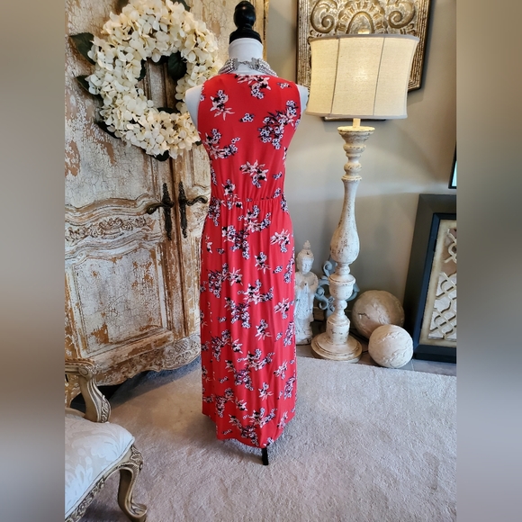 Nicole Miller Coral Red Floral Maxi. XL - Picture 5 of 9